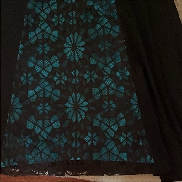 Anne Klein black dress with black flowered lace over green size 10 - Picture 2 of 6